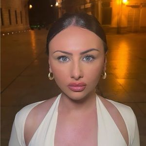 Meet your Posher, Bianca